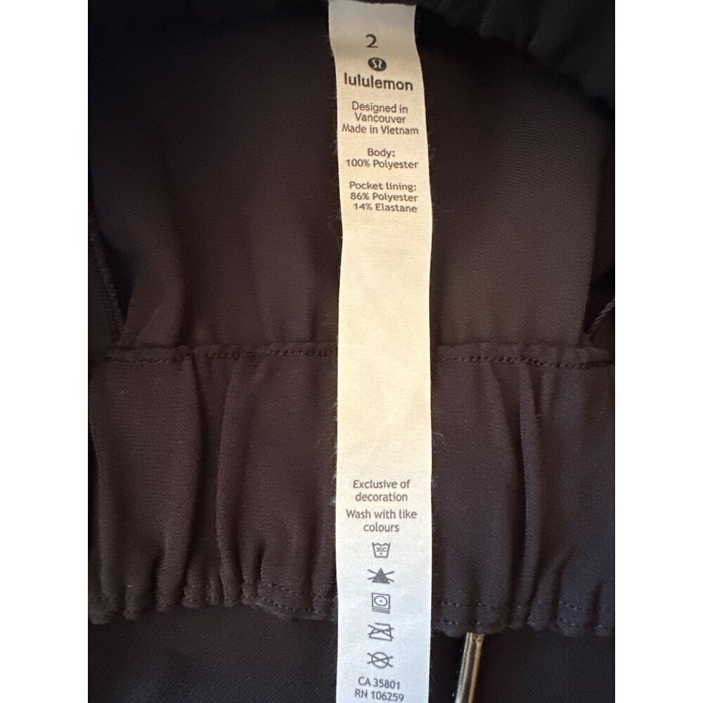 Lululemon Women's Athletic Skirt Size 2 Black Polyester With Drawstring Waist & - Picture 2 of 5